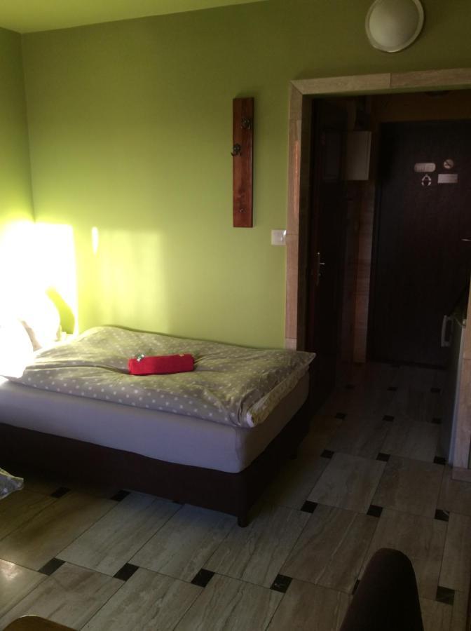 ורשה Mika Rooms Raclawicka 144 & Wislicka 3 Studio - Adults Only מראה חיצוני תמונה